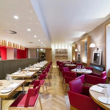 Apex Temple Court Hotel 
