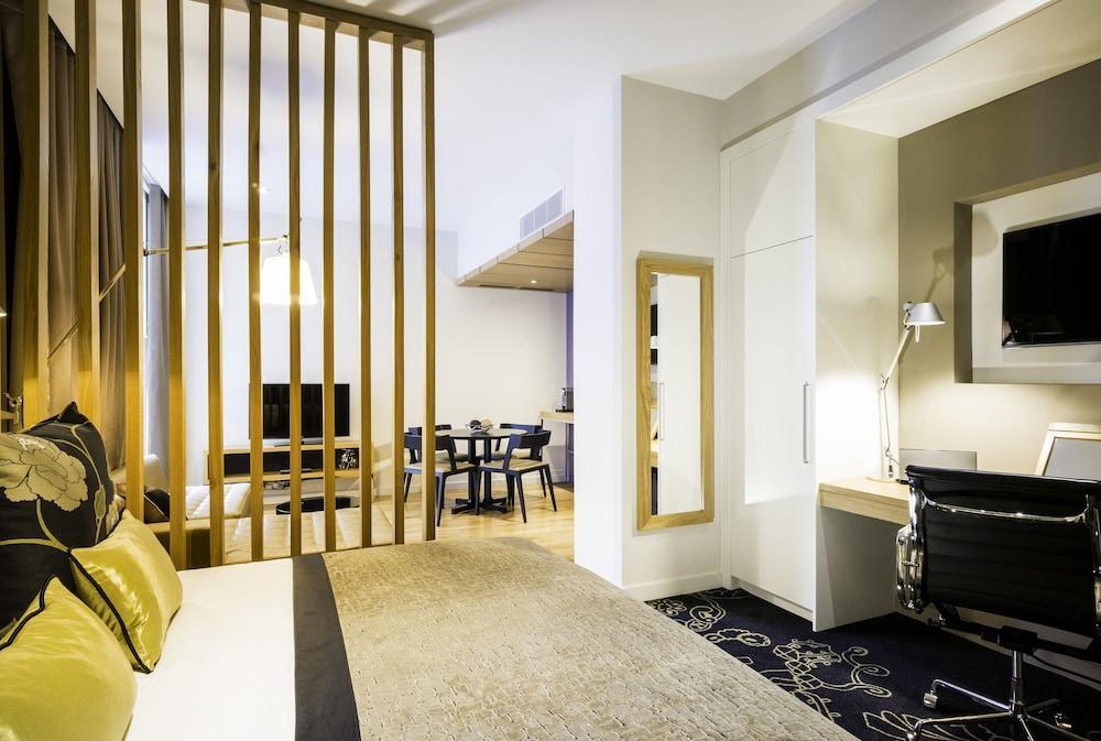 Отель Apex Temple Court 4*